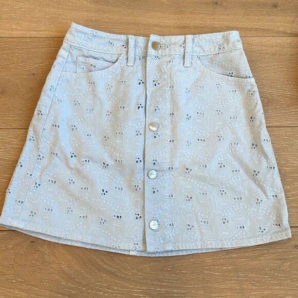 Joe’s The Boyfriend Denim Jacket  & Mini skirt set in Broderie wash - Picture 3 of 12